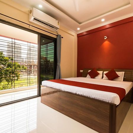 מלון Liluāh Oyo 8818 Coral Residency Newtown מראה חיצוני תמונה